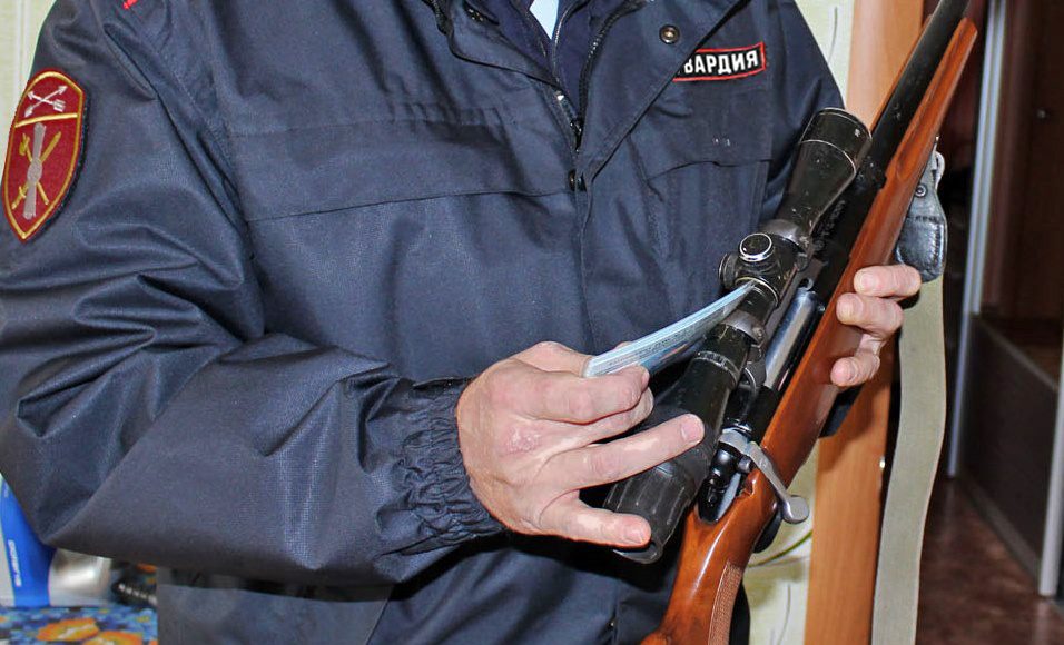 Фото пресс-службы Росгвардии Проверка оружия