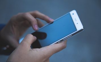 Досмотр на вокзалах: включаем гаджеты и отправляем их на рентген Телефон