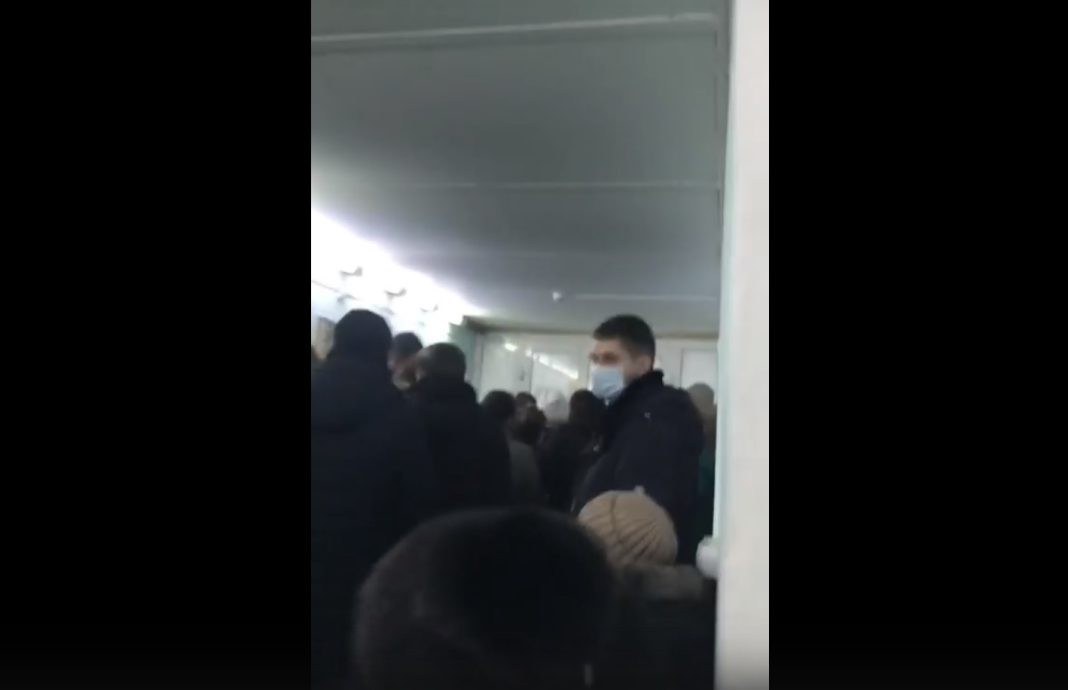 Очередь. Кадр съемки ОНФ