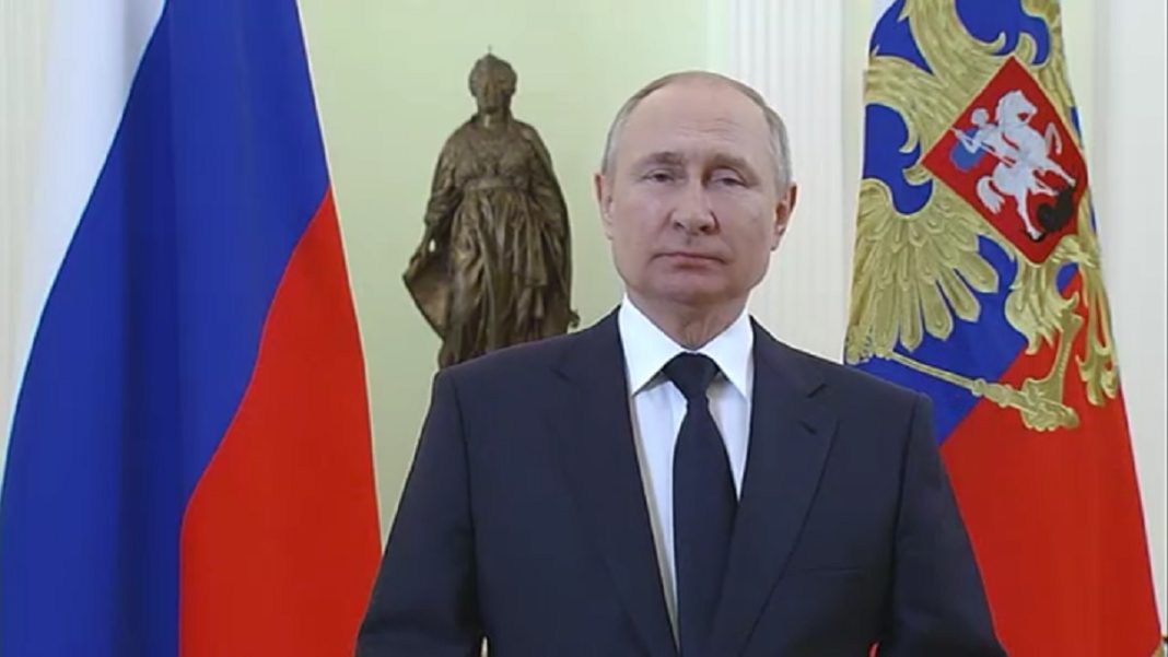 Кадр из видеообращения В.В. Путина http://www.kremlin.ru Кадр из видеообращения В.В. Путина http://www.kremlin.ru