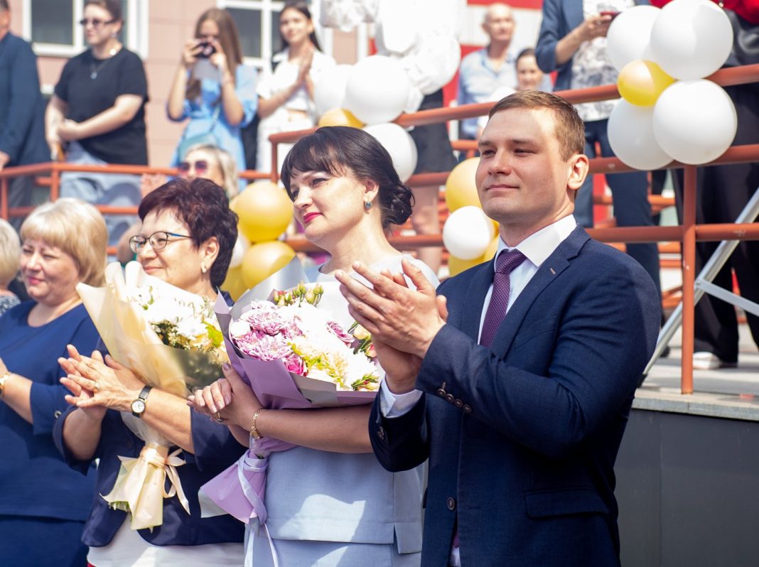 Коновалов и школа