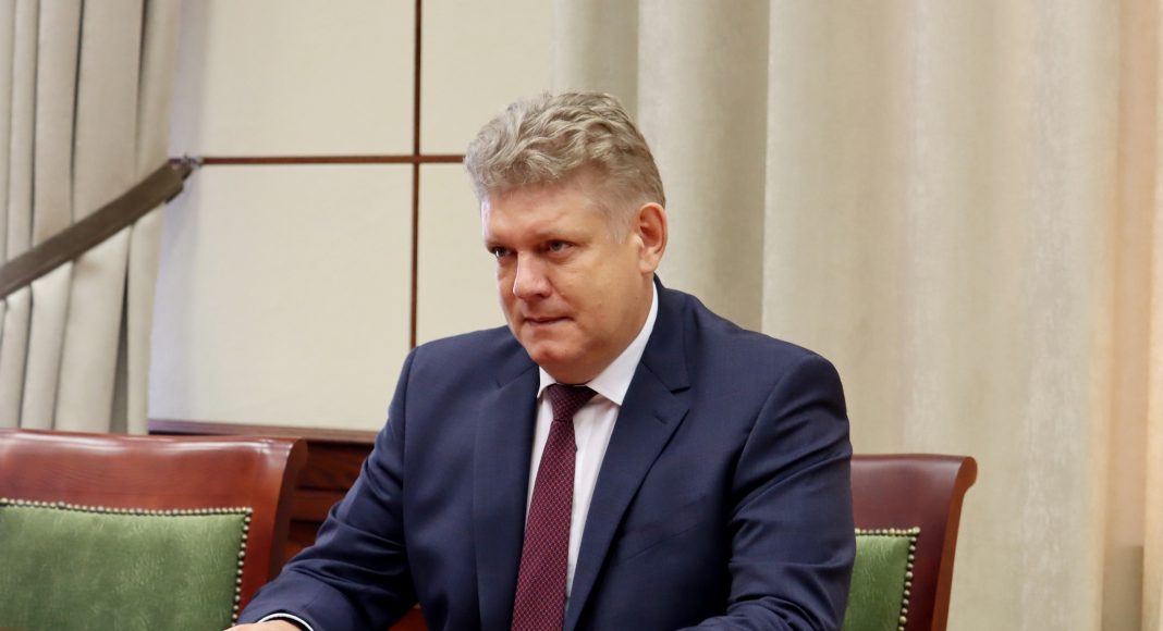 Анатолий Серышев