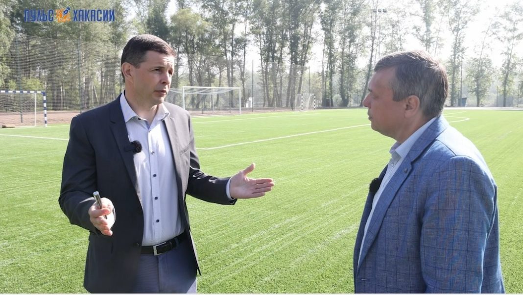 Алексей Лемин и Александр Мяхар в абаканском Парке культуры и отдыха. Фото: pulse19.ru Алексей Лемин и Александр Мяхар в абаканском Парке культуры и отдыха. Фото: pulse19.ru