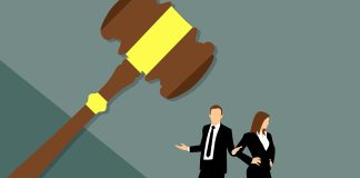 Суд. Давление. Изображение из фотобанка