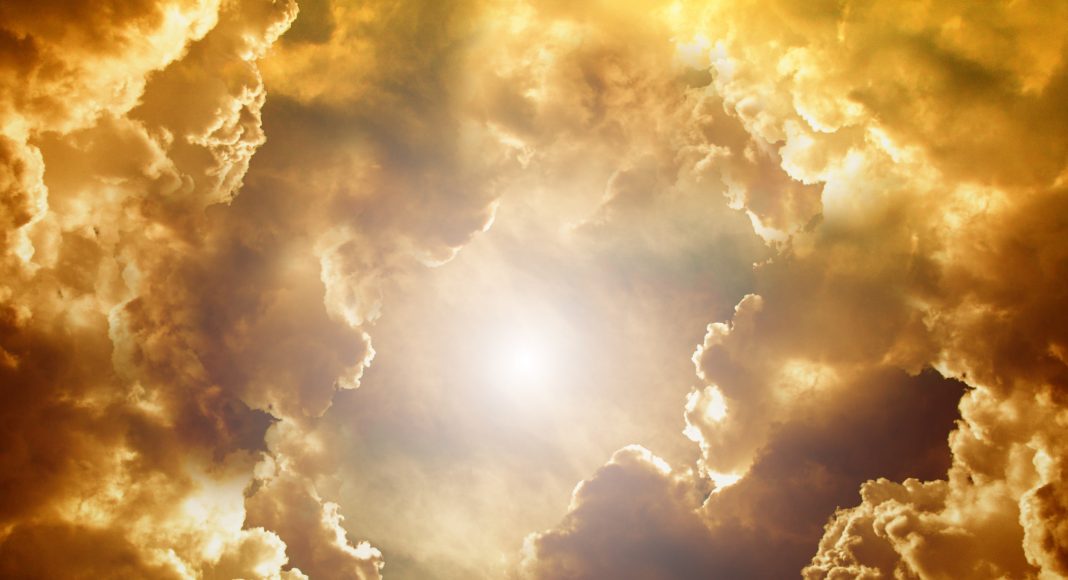 Тучи сгущаются