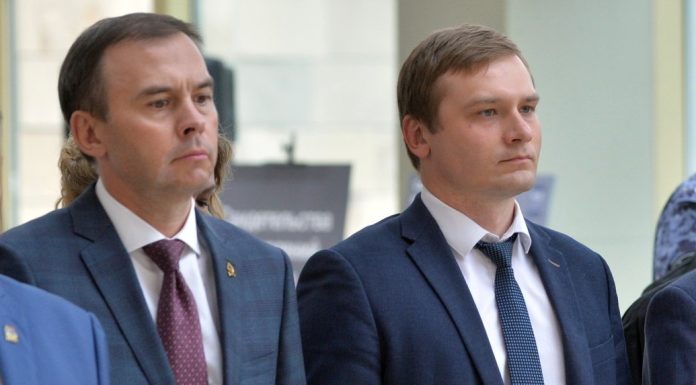 Юрий Афонин и Валентин Коновалов. Фото пресс-службы главы РХ