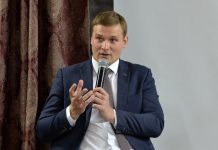 Валентин Коновалов