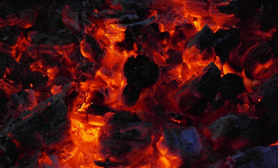 Изображение из фотобанка Уголь