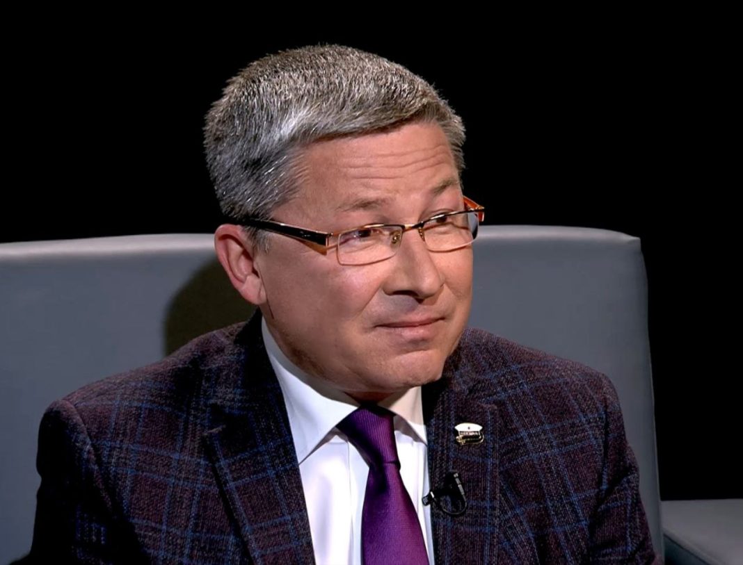 Олег Николаев