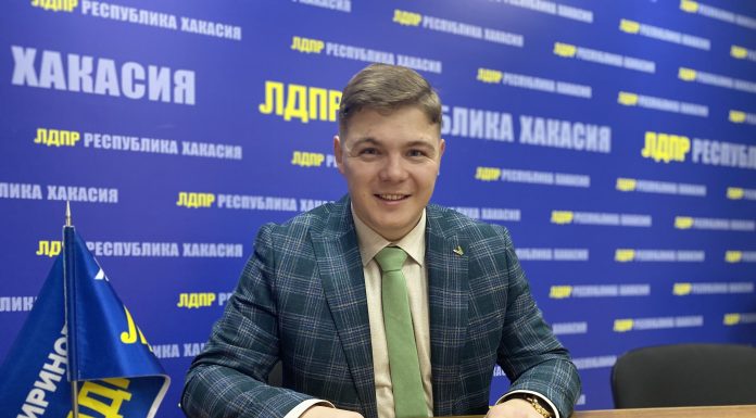 Съезд ЛДПР утвердил Михаила Молчанова кандидатом в Госдуму по Хакасии от партии Руководитель хакасского ЛДПР Михаил Молчанов. Фото pulse19.ru