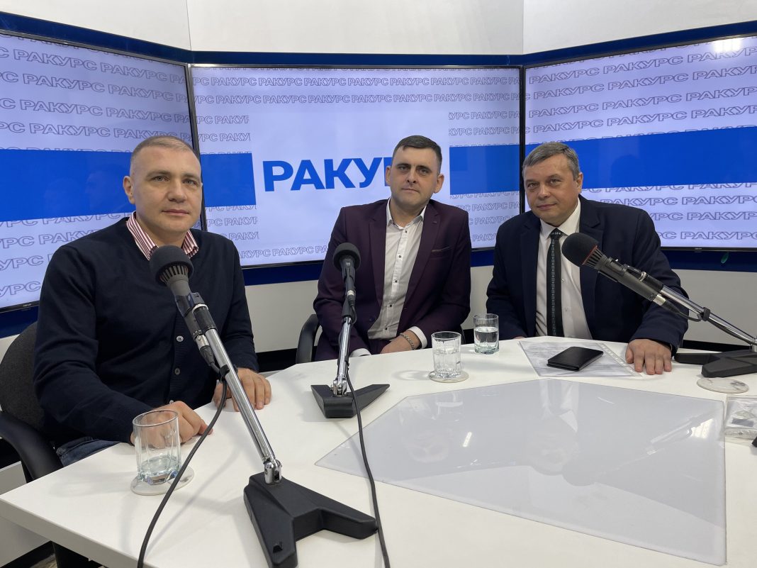 Иннокентий Стряпков в программе «Ракурс» с Денисом Дворниковым и Александром Мяхаром