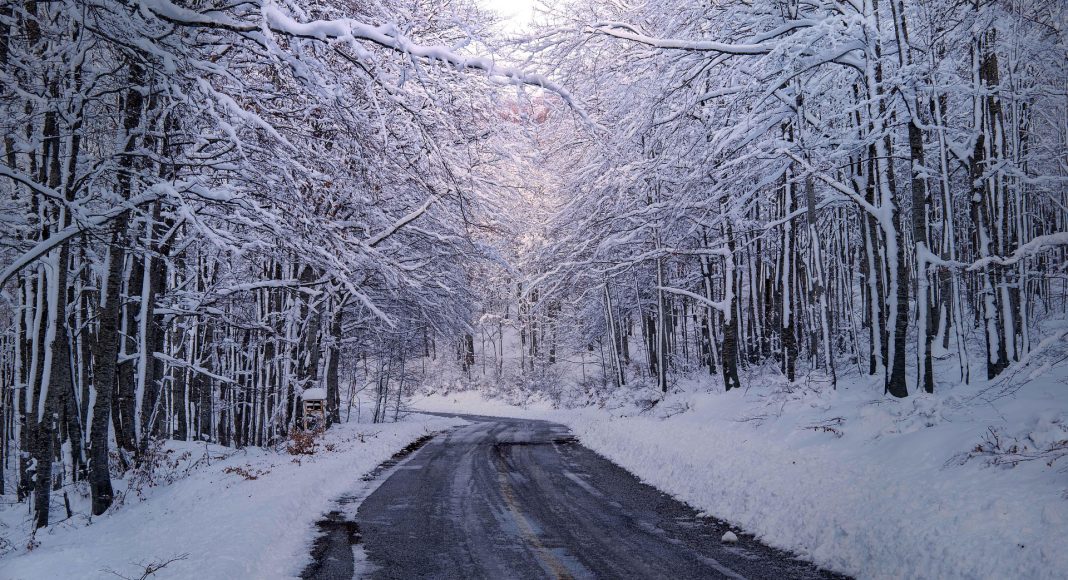 Изображение из фотобанка Зима, дорога, снег