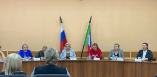 Встреча с родственниками мобилизованных в Усть-Абакане. Фото: pulse19.ru
