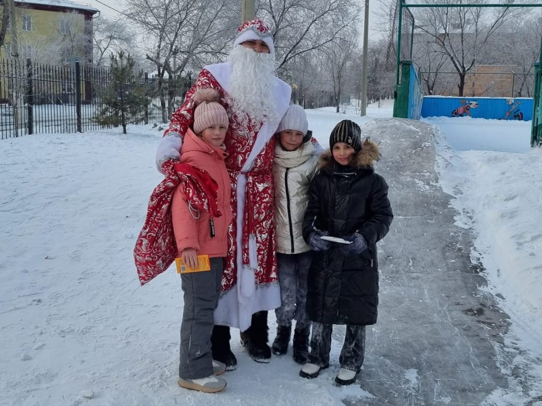 «Новые люди» поздравляют с Новым годом