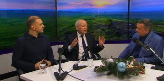 Денис Дворников, Абрек Челтыгмашев и Александр Мяхар в программе «Ракурс». Кадр эфира «Абакан 24»