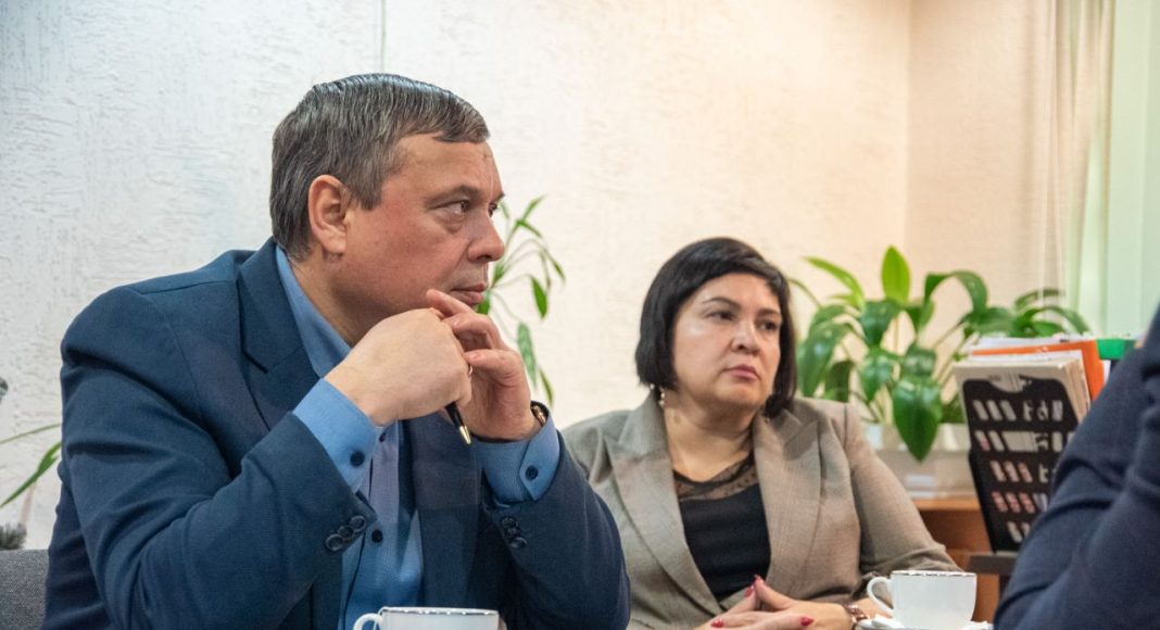 Александр Мяхар и Наталья Кокорева. Фото пресс-службы партии 