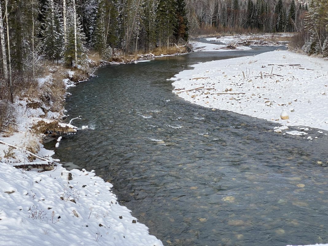 Река Анзас. Рядом с участком работы АС «Ойна» Фото pulse19.ru Река Анзас. Рядом с участком работы АС «Ойна» Фото pulse19.ru