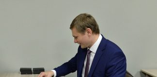 Валентин Коновалов и шашки