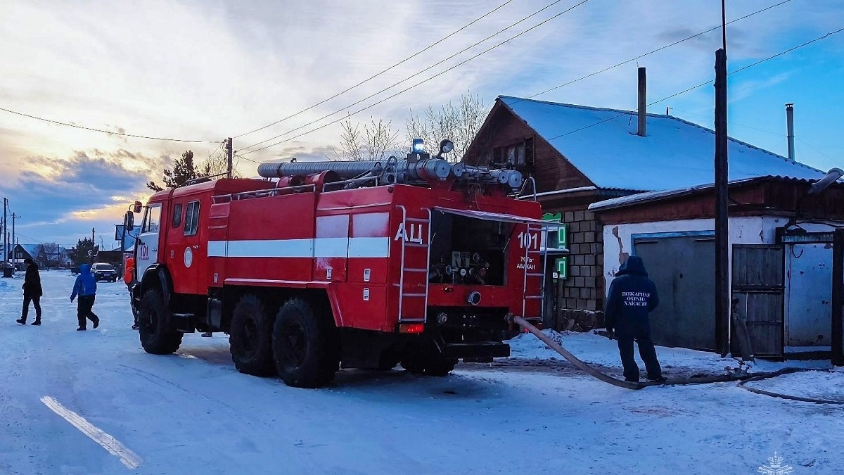 2 человека погибли при пожаре в Усть-Абакане - Пульс Хакасии