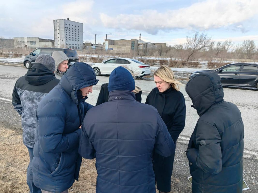 Юлия Исмагилова и делегация из Татарстана оценивают перспективы ОЭЗ в Хакасии. Фото из телеграм-канала Юлии Исмагиловой