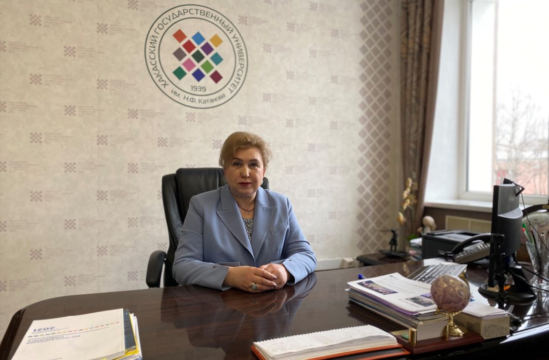 Ректор ХГУ Татьяна Краснова. Фото pulse19.ru