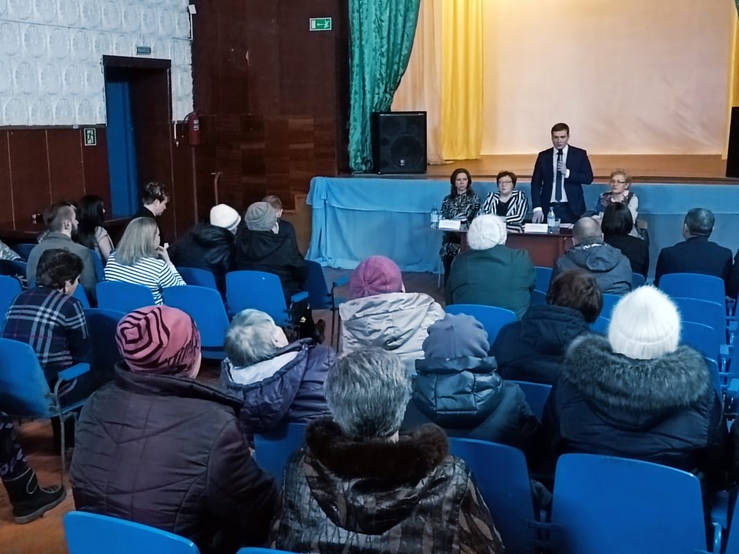 Коновалов и народ Фото: пресс-служба главы РХ