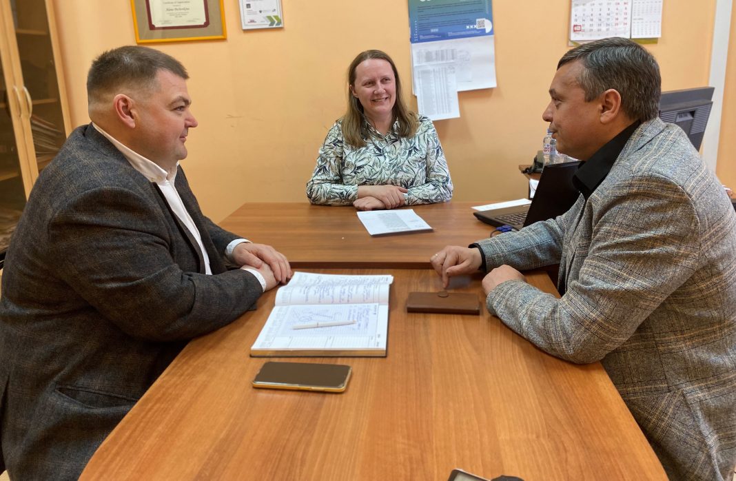 Руслан Шавыркин, Алена Печенкина, Александр Мяхар. Фото pulse19.ru