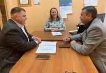 Руслан Шавыркин, Алена Печенкина, Александр Мяхар. Фото pulse19.ru