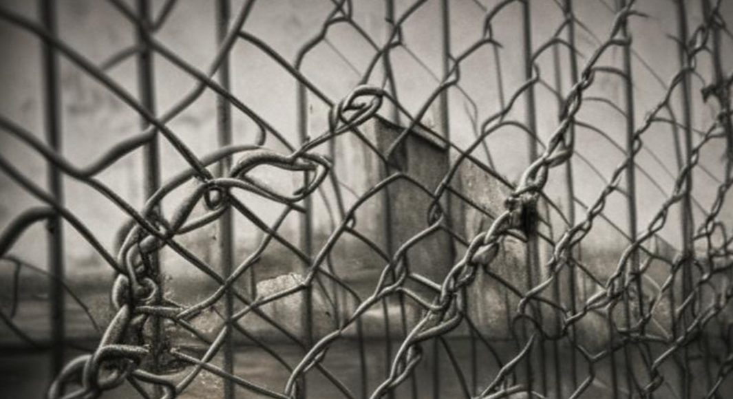 Изображение: kandinsky2.1 Тюрьма, решетка