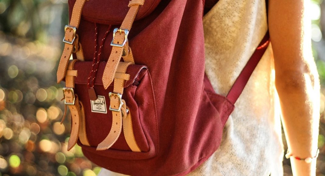 Изображение из фотобанка Рюкзак, вещи