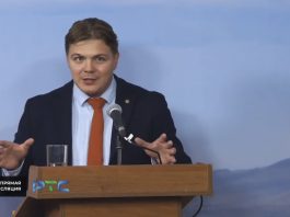 Михаил Молчанов на дебатах. Кадр трансляции РТС