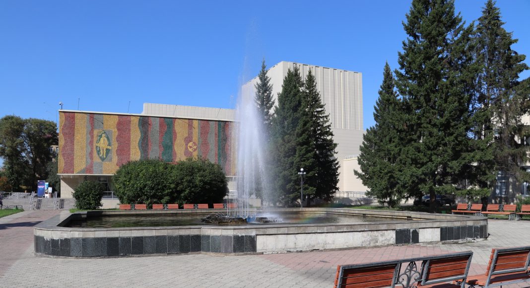 Фонтан у Драмтеатра