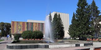 Фонтан у Драмтеатра