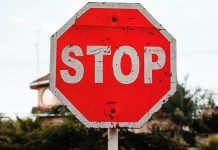 Дорожный знак СТОП