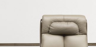 Пустое кресло