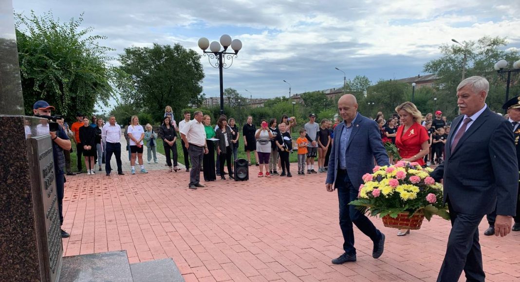 Памятник Веры Баландиной. Возложение цветов. Фото из соцсетей Василия Белоногова