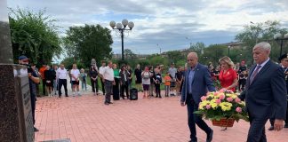 Памятник Веры Баландиной. Возложение цветов. Фото из соцсетей Василия Белоногова