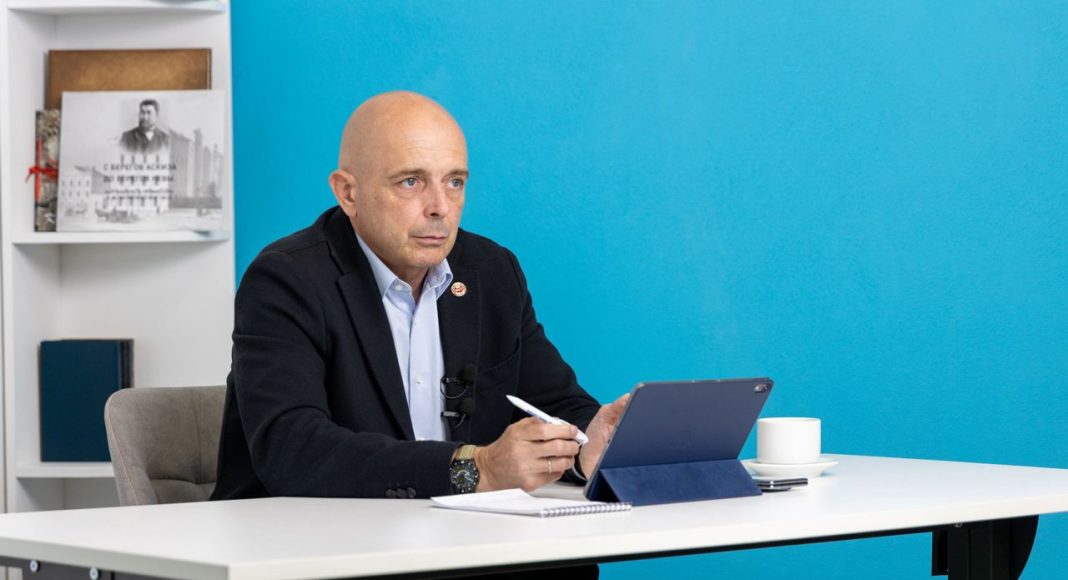 Сергей Сокол