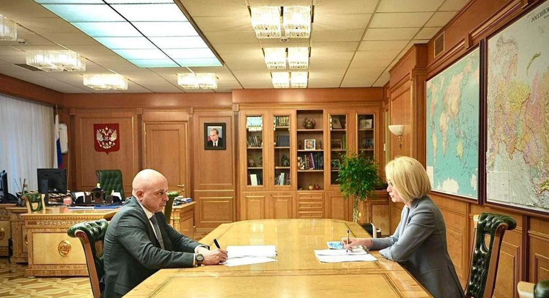 Сергей Сокол и Виктория Абрамченко. Фото пресс-службы ЕР