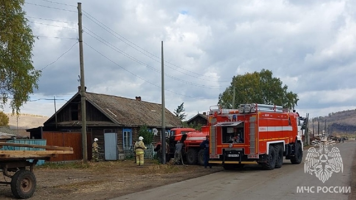 В Хакасии школьник устроил пожар в доме - Пульс Хакасии