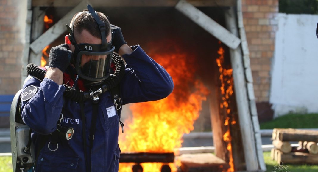 Горноспасатели. Фото предоставлено пресс-службой МЧС Хакасии Горноспасатели. Фото предоставлено пресс-службой МЧС Хакасии