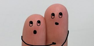 Обнимания. Дружба.