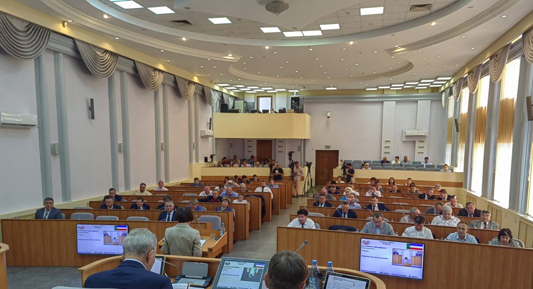 Фото: пресс-служба ВС РХ Верховный Совет