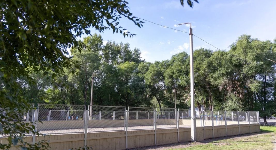 Обновленная хоккейная коробка Обновленная хоккейная коробка