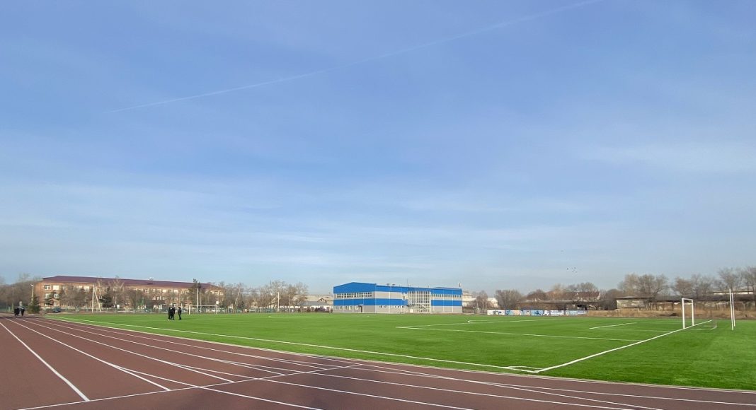 Футбольное поле в Белом Яре. Фото пресс-службы Минспорта РХ