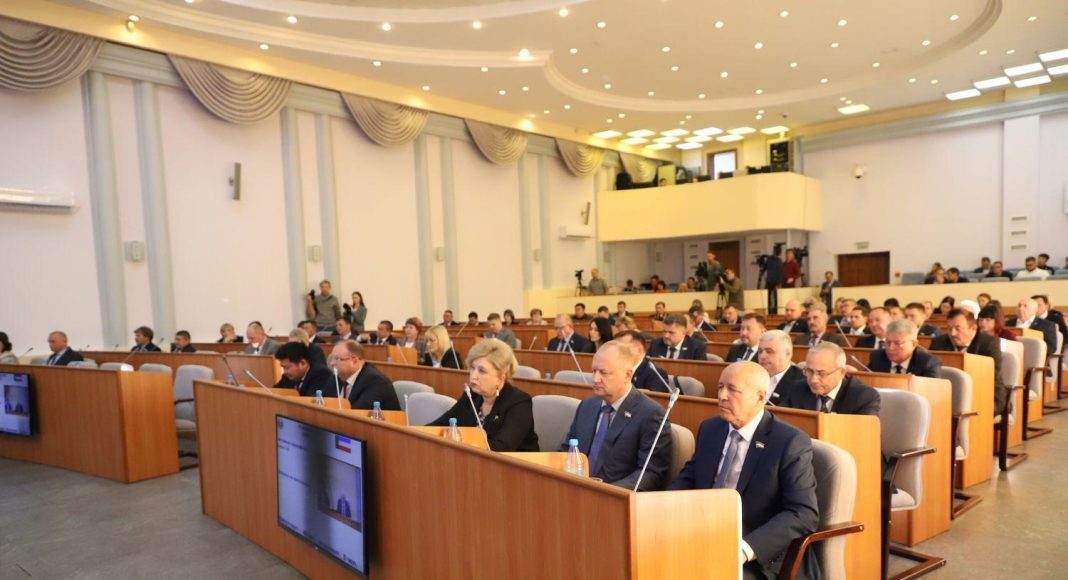 Фото пресс-службы Верховного Совета РХ