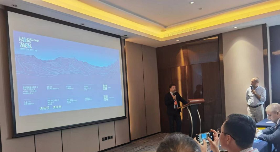 Фото со страницы Михаила Крутских