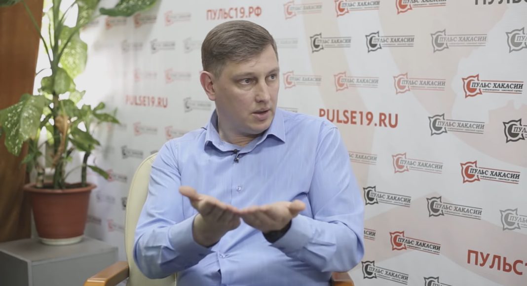 Иван Кукарцев в студии «Пульса Хакасии»