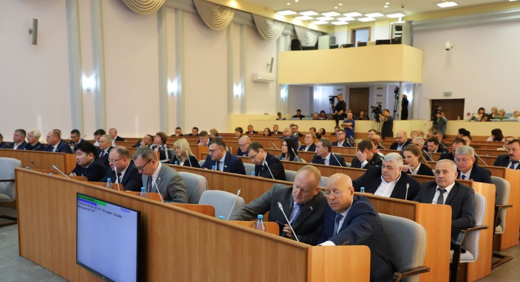 Фото пресс-службы Верховного Совета РХ Фото пресс-службы Верховного Совета РХ