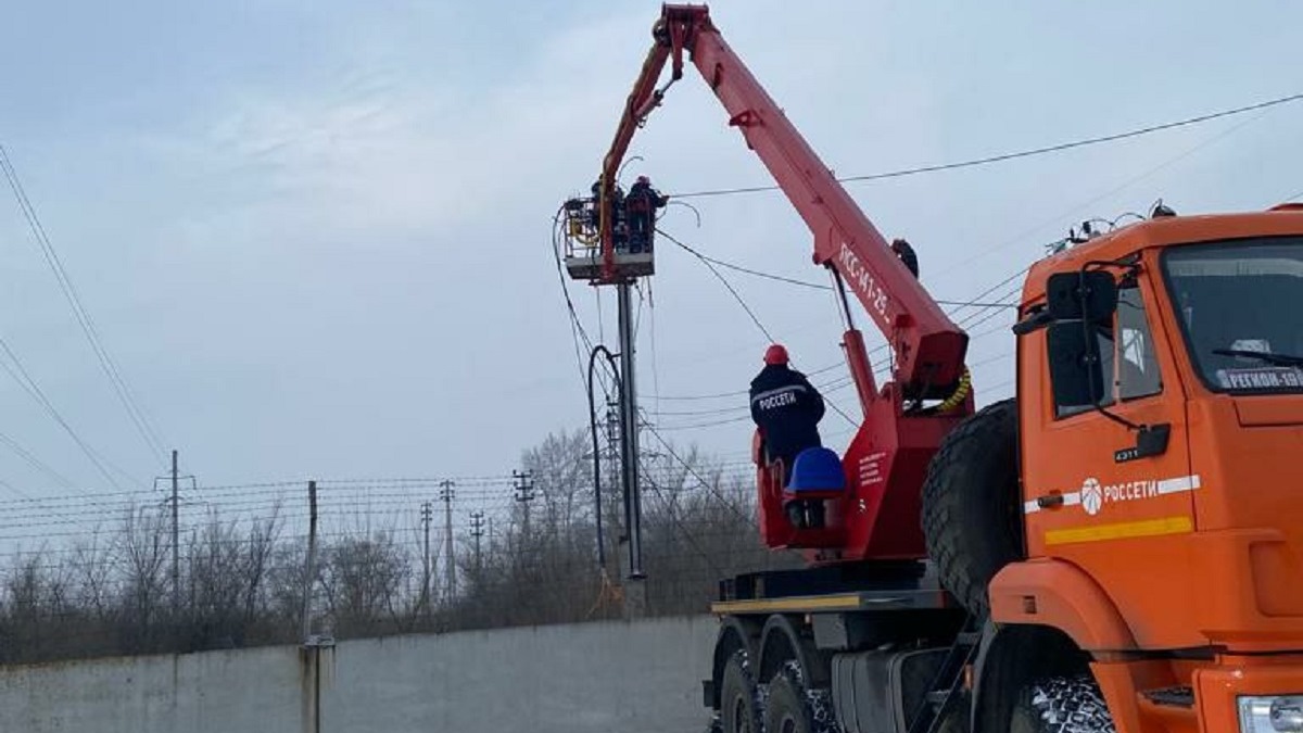 Энергетики оперативно устраняют новые проблемы с электроэнергией в  Усть-Абаканском районе - Пульс Хакасии